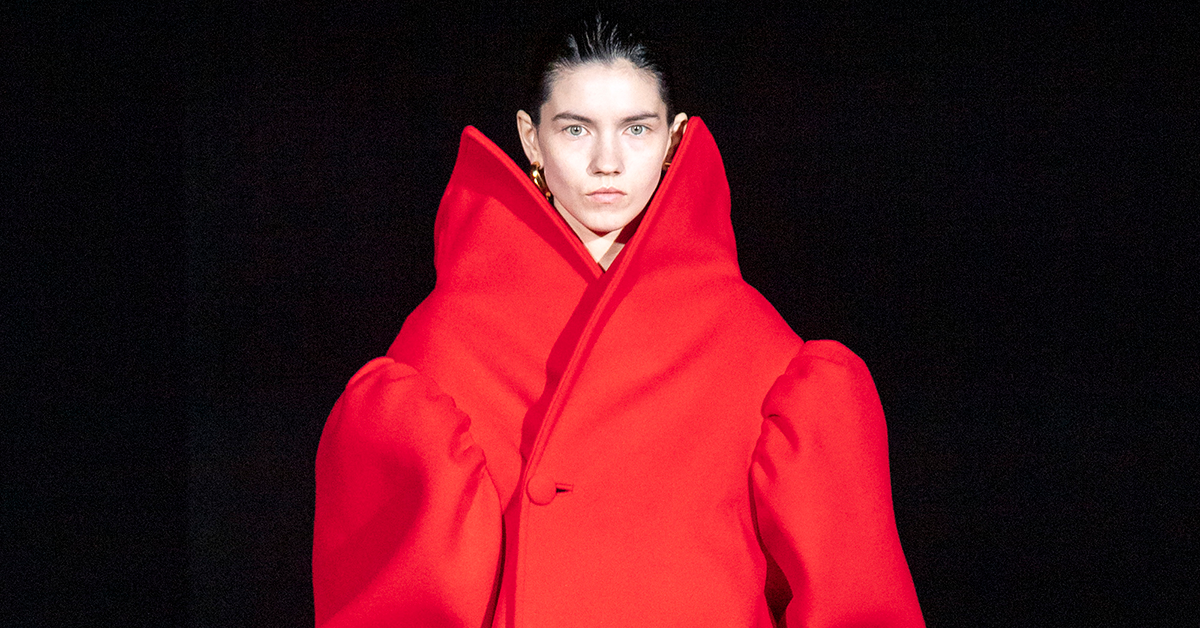 Balenciaga jesień-zima 2019-2020: Codzienność w rytmie techno