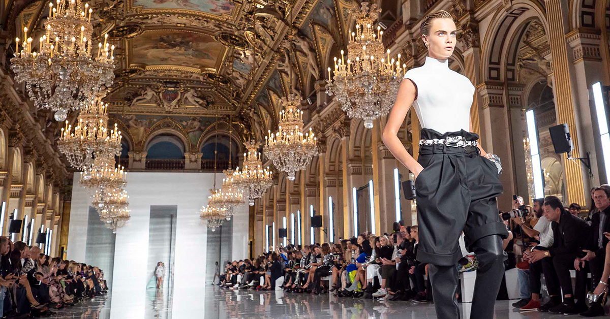 Balmain: muzyczny, futurystyczny Egipt