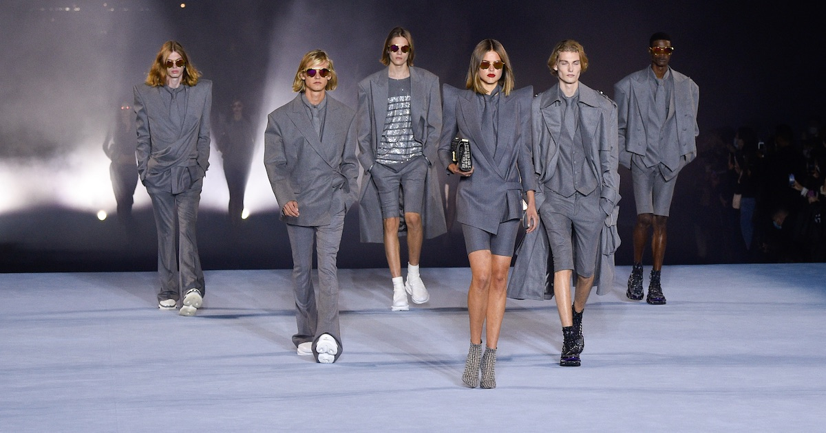 Balmain wiosna-lato 2021: Paryż w pigułce