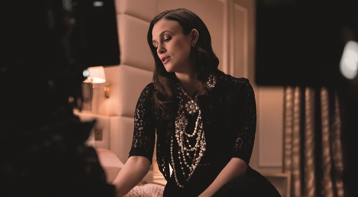 Chanel pod osłoną nocy