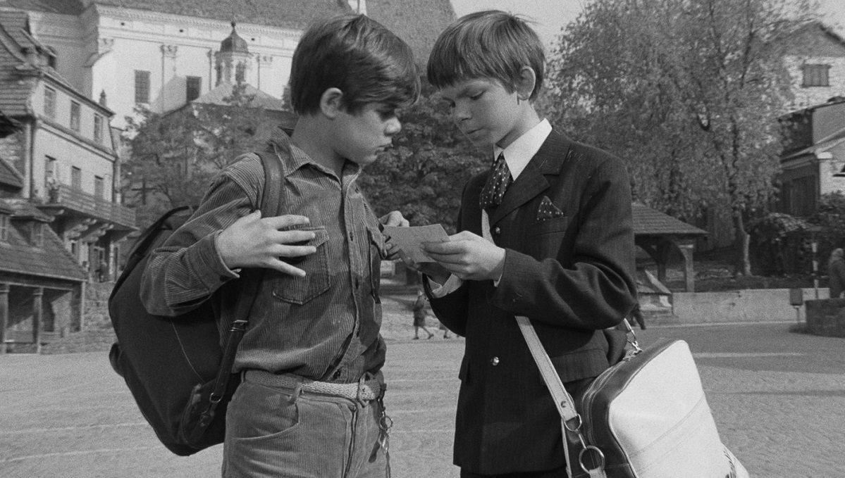 Demontaż atrakcji: Nastolatki z PRL