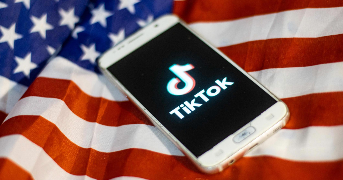 Donald Trump chce zakazać TikToka