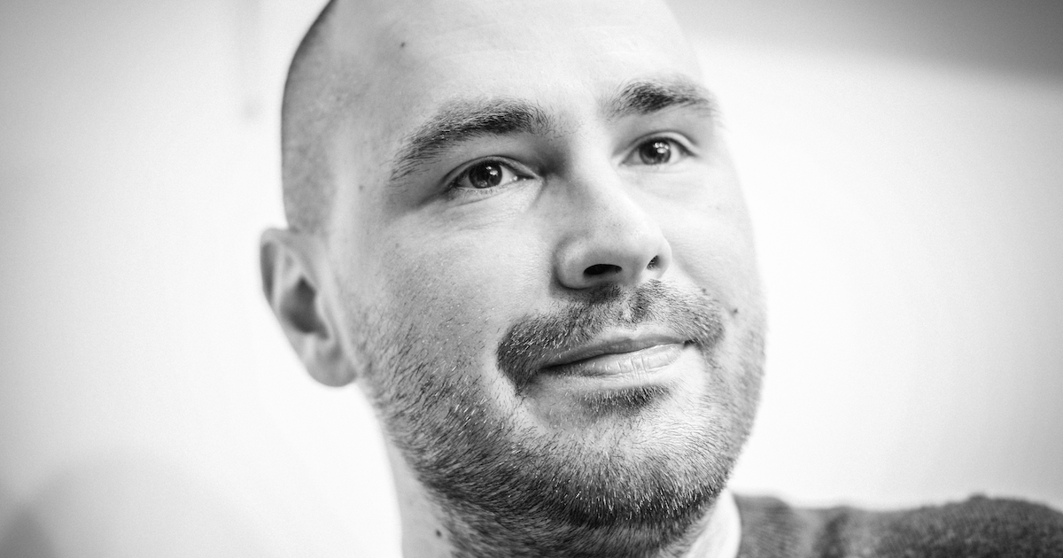 „Halucy_nacja”: Wystawa inspirowana „Czarnym słońcem” Żulczyka