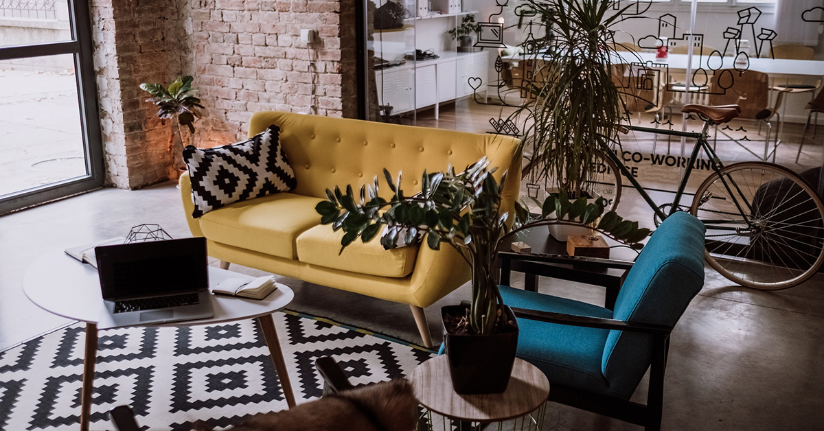 Jakich mebli szukają Polacy?