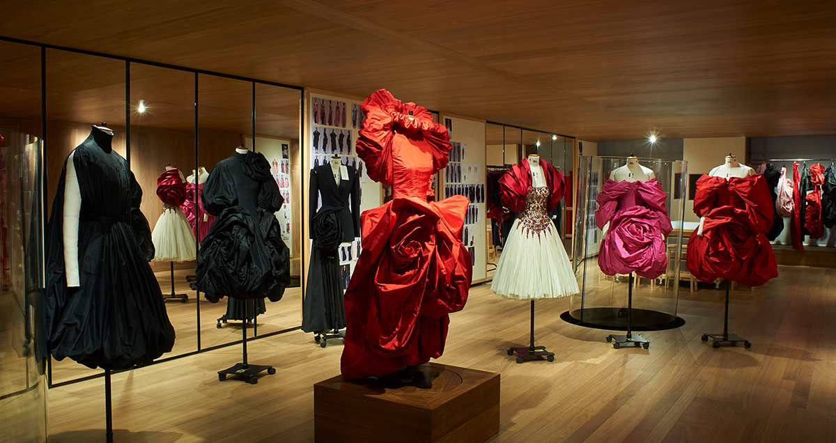 Alexander McQueen: niezwykła wystawa w butiku marki