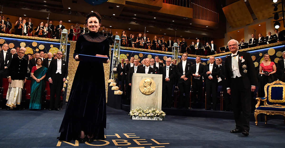 Olga Tokarczuk odebrała Literacką Nagrodę Nobla
