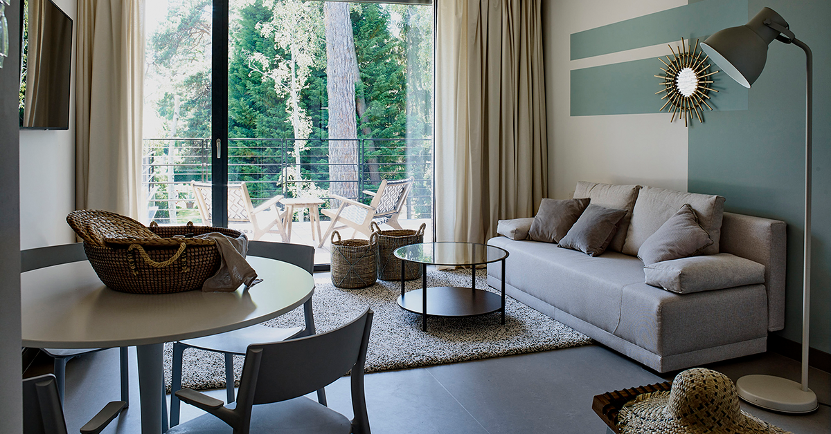 Premierowo na Vogue.pl: Pensjonat Deck Jurata