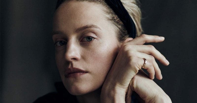 Premierowo na Vogue.pl: „Vintage line pleats” Anny Ławskiej