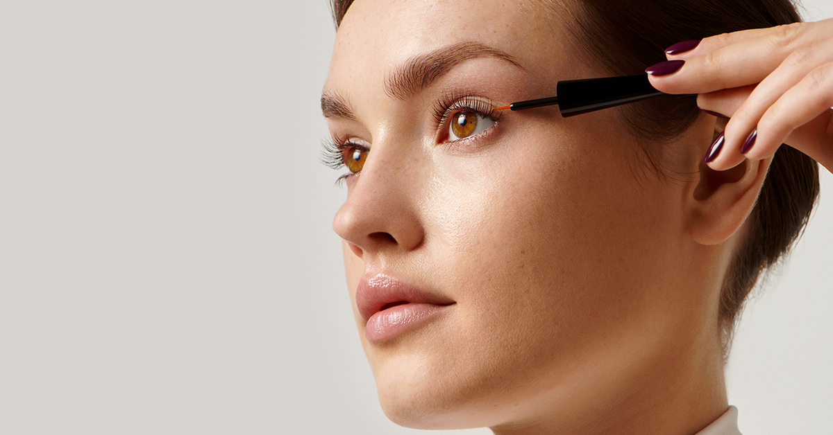 Redakcja Vogue.pl testuje serum do rzęs ReveLash Eveline Cosmetics