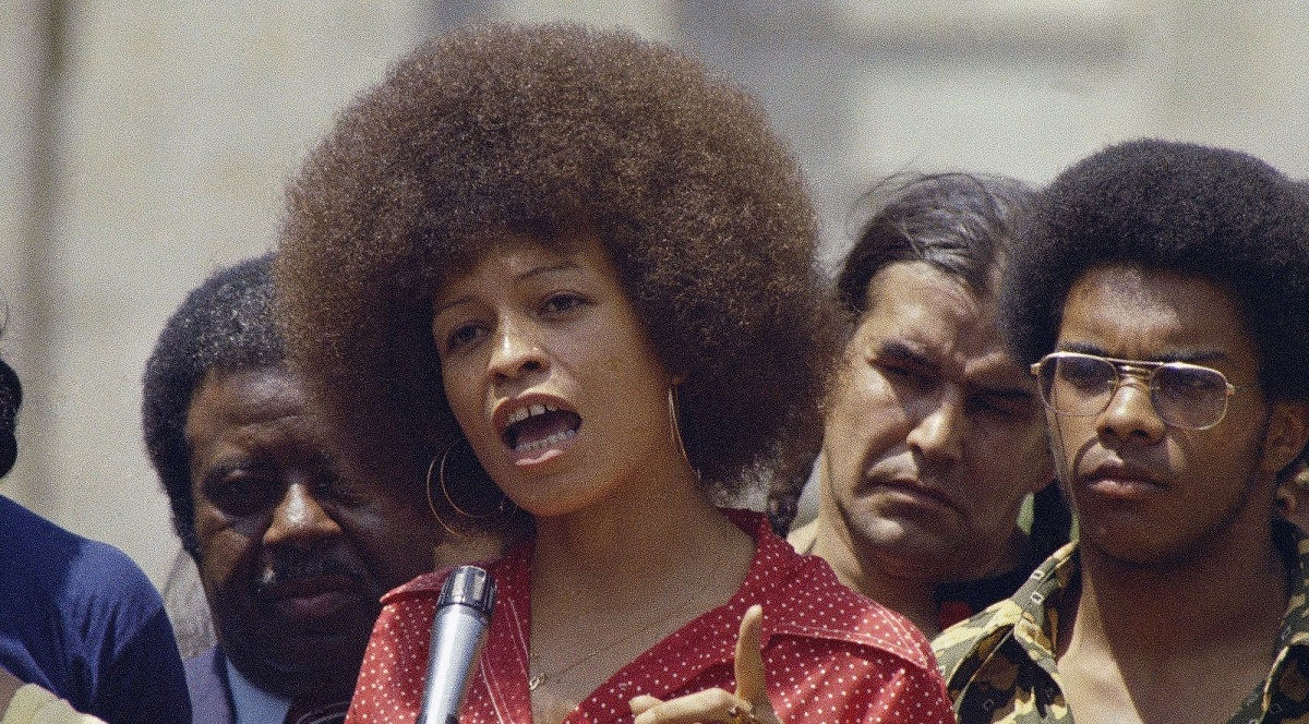 Zobacz dokument o ruchu Black Power