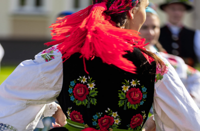 Tegoroczne wydanie „Vogue Polska Travel” poświęcamy folklorowi 