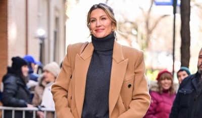 Gisele Bündchen nosi najmodniejszą spódnicę wiosny w klasycznym wydaniu