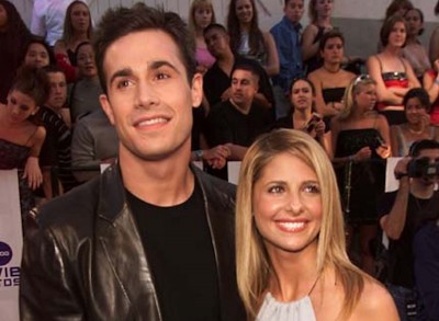 Historia jednego zdjęcia: Sarah Michelle Gellar i Freddie Prinze Jr. w 2000 roku