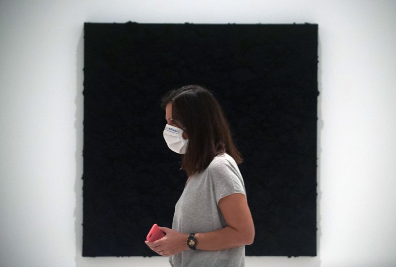 Hybrydowo. Artyści i galerie w nowych czasach