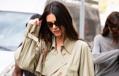 Kendall Jenner prezentuje kolejny oryginalny pomysł na trencz