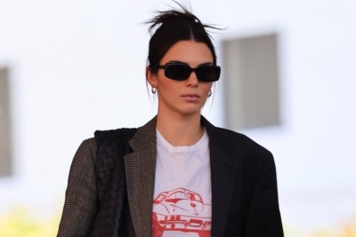 Inspirująca stylizacja: Kendall Jenner z torbą XXL Bottegi Venety