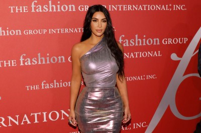 Kim Kardashian-West, Hailey Bieber i Virgil Abloh w wirtualnym pokazie mody na majówkę
