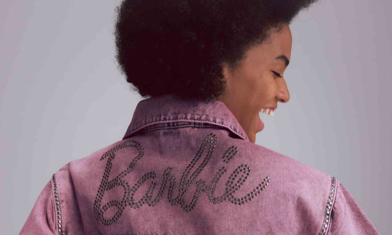 Barbiecore i amerykański vintage w kolekcji Reserved inspirowanej Barbie