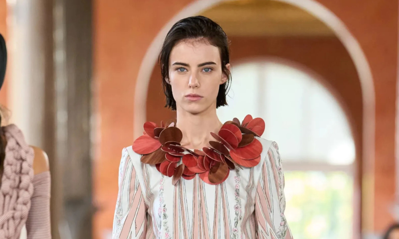Louis Vuitton lansuje kolorowe botki jako najmodniejszy model butów na sezon wiosna-lato 2026
