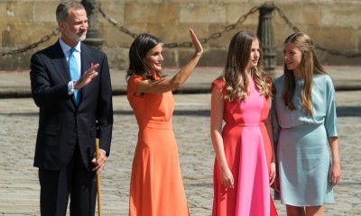 Moc koloru: Królowa Letycja z córkami w letnich sukienkach