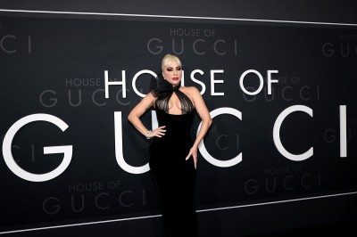Lady Gaga w kreacji Armani Privé na premierze „Domu Gucci” w Nowym Jorku