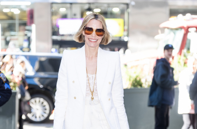 Leslie Bibb znalazła idealną bluzkę boho, która pasuje do letniego garnituru