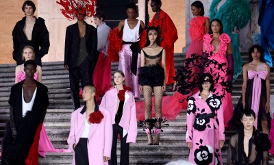 Zobacz na żywo pokaz Valentino haute couture jesień-zima 2023 