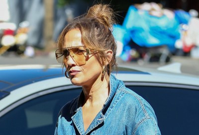 Jennifer Lopez nawet roboczy kombinezon i timberlandy nosi jak diwa