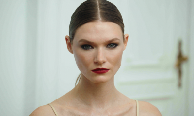 Makijaż w stylu glamour ze świąteczną kolekcją Chanel