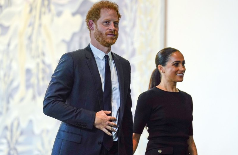 Meghan Markle stawia na czerń