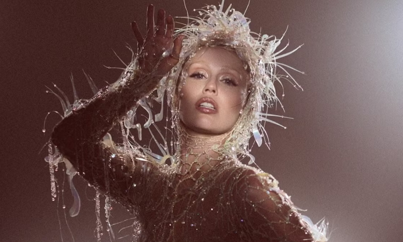Miley Cyrus nową płytą „Something Beautiful” potwierdza status supergwiazdy