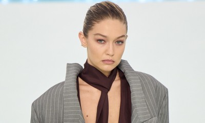 Gigi Hadid stworzyła idealny look na złotą jesień z czarnymi balerinami w roli głównej