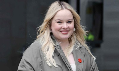 Nicola Coughlan typuje japonki na obcasie na najmodniejsze buty lata 2024 roku