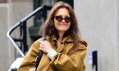 Kompletujemy wiosenny zestaw w stylu Katie Holmes: trencz, jeansy i stylowe mokasyny