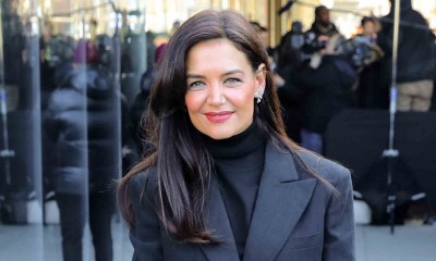 Katie Holmes w birkenstockach ze swoich ulubionych butów nie rezygnuje także zimą. Nosi je ze skarpetami