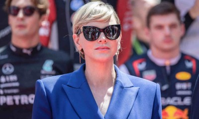 Księżna Charlene nagina królewski dress code w stylizacji z szerokimi spodniami