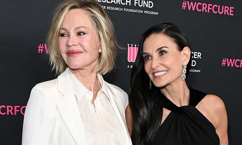 Demi Moore i Melanie Griffith pozują razem na czerwonym dywanie jak dwie dekady temu