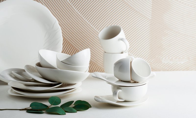 Kolekcja wysokich lotów. Porcelanowa zastawa stołowa w samolotach linii LOT