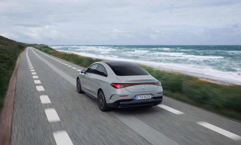 Nowy Mercedes-Benz CLA: artystyczny manifest na kółkach