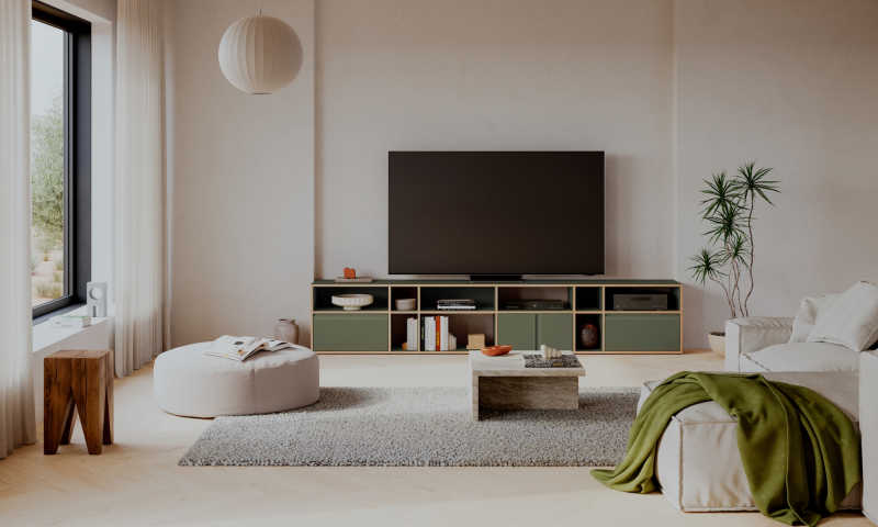 Zieleń na wybiegach, zieleń we wnętrzach. Tylko lansuje odcień Moss Green