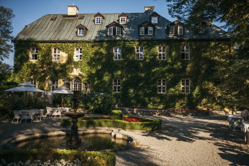 Pałac Staniszów: Nowoczesny projekt z szacunkiem dla historii
