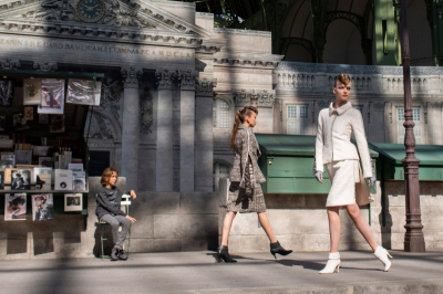 Paryż w pigułce na pokazie haute couture Chanel 