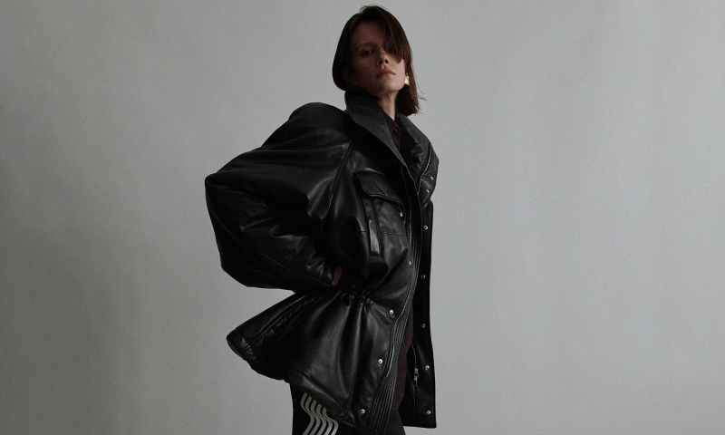 Phoebe Philo wystartowała ze swoją marką. To najważniejszy debiut tego roku 