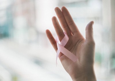 Różowa wstążka. Jak zapobiegać rakowi piersi