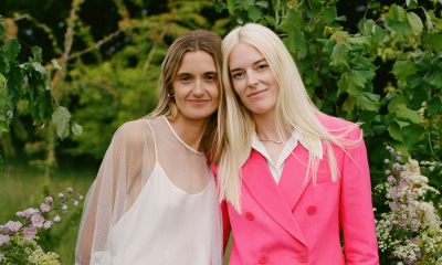 Slip dress Victorii Beckham i różowy garnitur ślubnymi kreacjami panien młodych