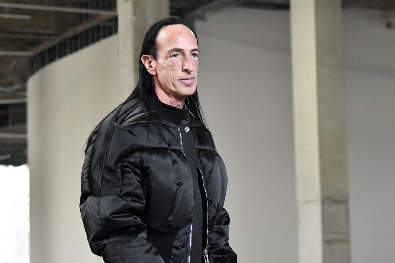 Czy Rick Owens, wielki awangardzista mody, wciąż zachwyca i szokuje?