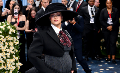 Rihanna w dwóch bajecznych stylizacjach ogłasza trzecią ciążę na MET Gali 2025