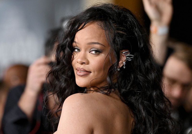 Rihanna w seksownej kreacji projektu Magdy Butrym