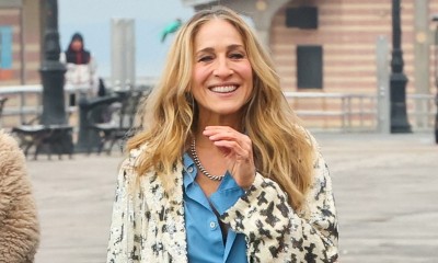 Sarah Jessica Parker w dresowych spodniach i błyszczących kozakach