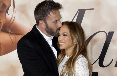 Kreacje ślubne Jennifer Lopez: Coś starego i coś nowego